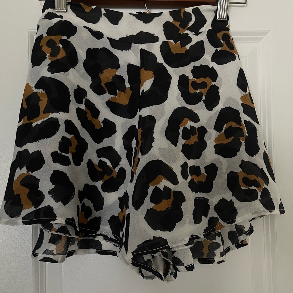 Show Me Your MuMu Black and Brown Leopard Pattern Shorts Flared Size Women Small - Picture 8 of 8
